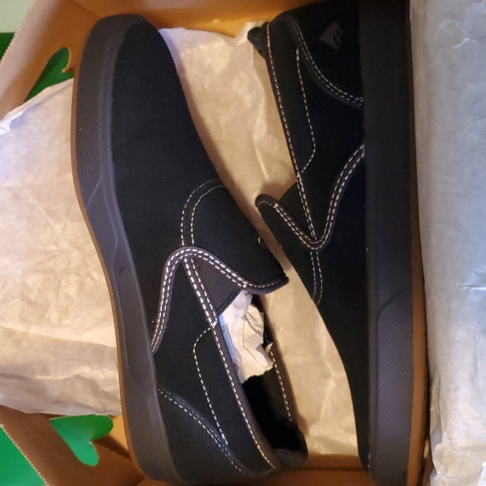 Emerica wino cupsole slip on. Size 7